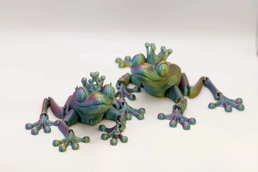 bewegliche Froschprinzessin und Froschprinz - Märchenhafte Froschfiguren - Schreibtischspielzeug und Wohndekoration - TobiCrafts3D