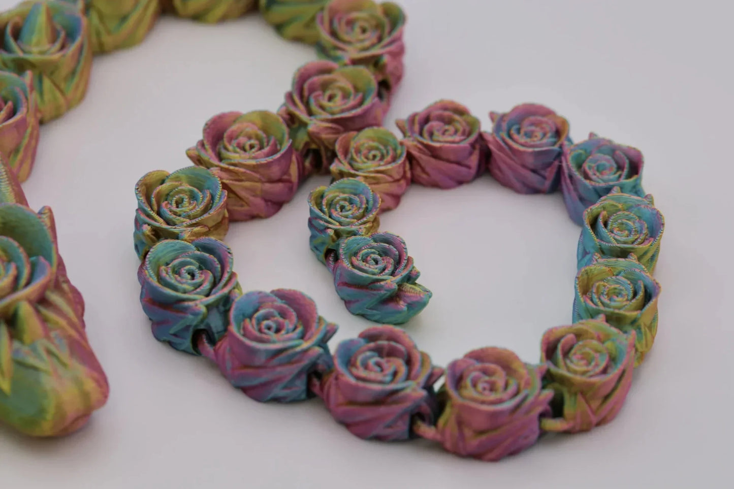 bewegliche Rosenblütenschlange - Elegante Rosenkunst - Schreibtischspielzeug - TobiCrafts3D