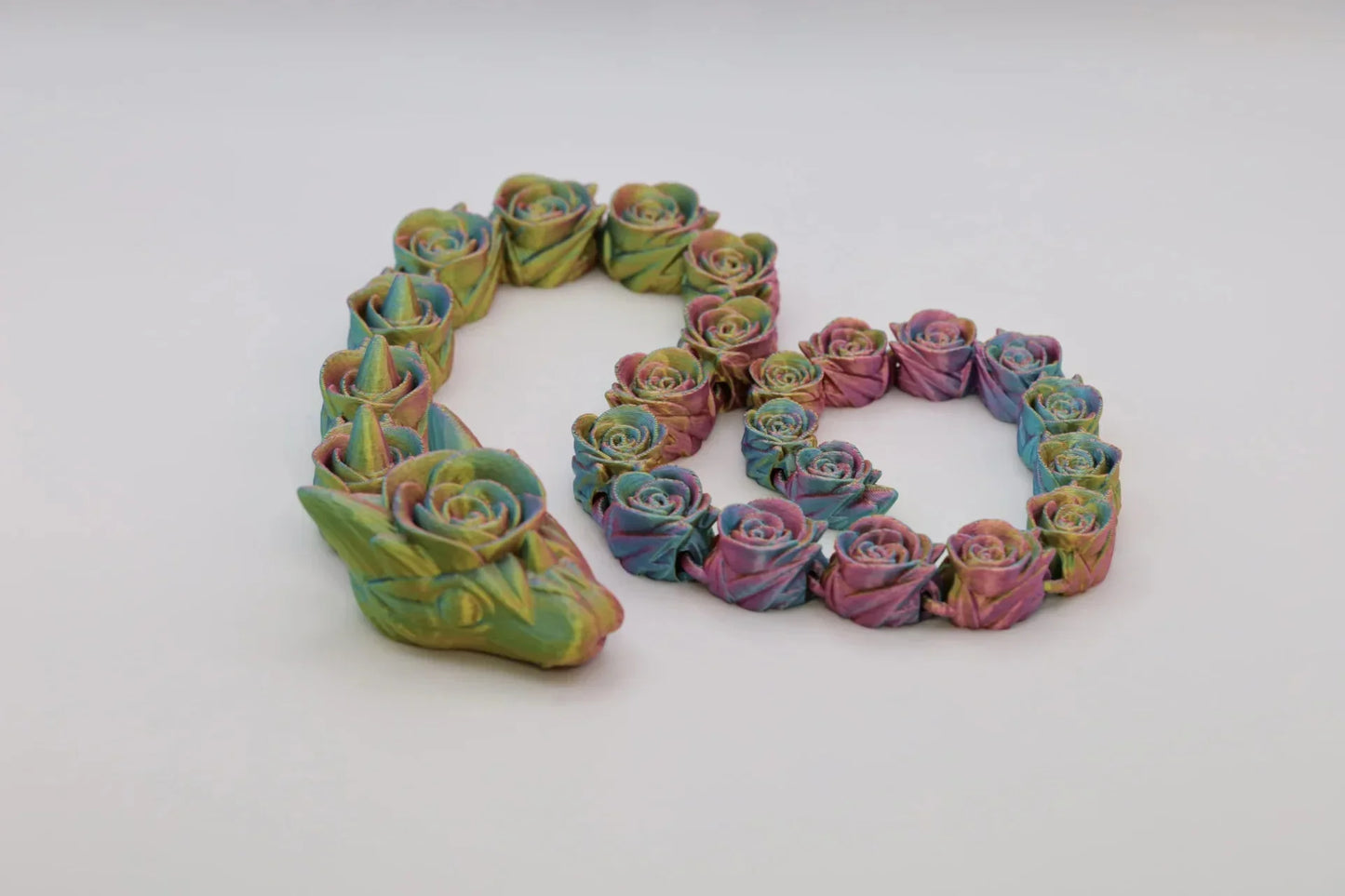 bewegliche Rosenblütenschlange - Elegante Rosenkunst - Schreibtischspielzeug - TobiCrafts3D