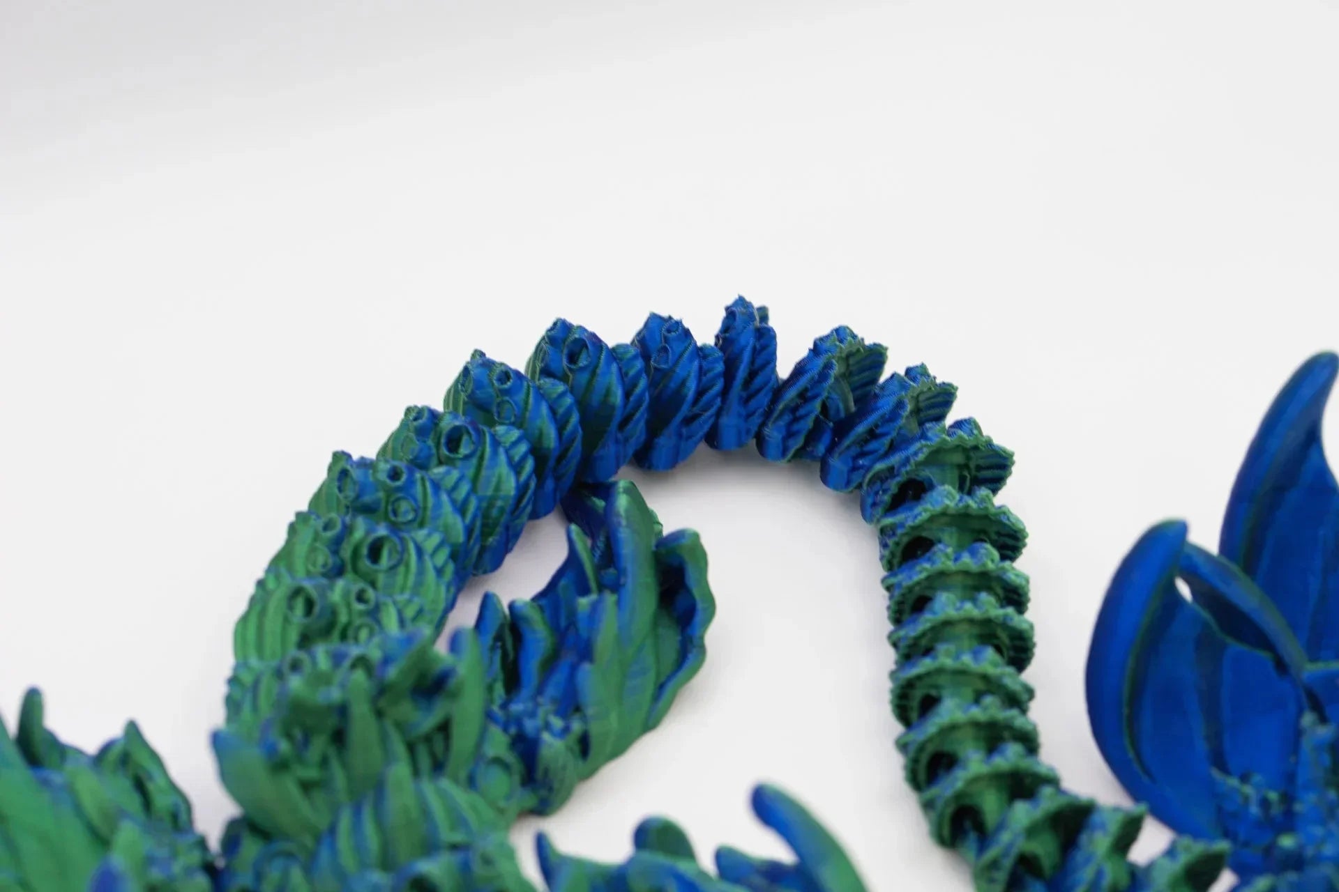 beweglicher Korallendrache mit Farbwechsel - TobiCrafts3D