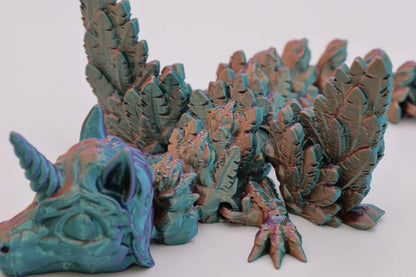 Flexibler Einhorndrache – Handgefertigtes Fidget Toy mit schimmerndem Farbwechsel-Effekt für Deko & Sammlung - TobiCrafts3D