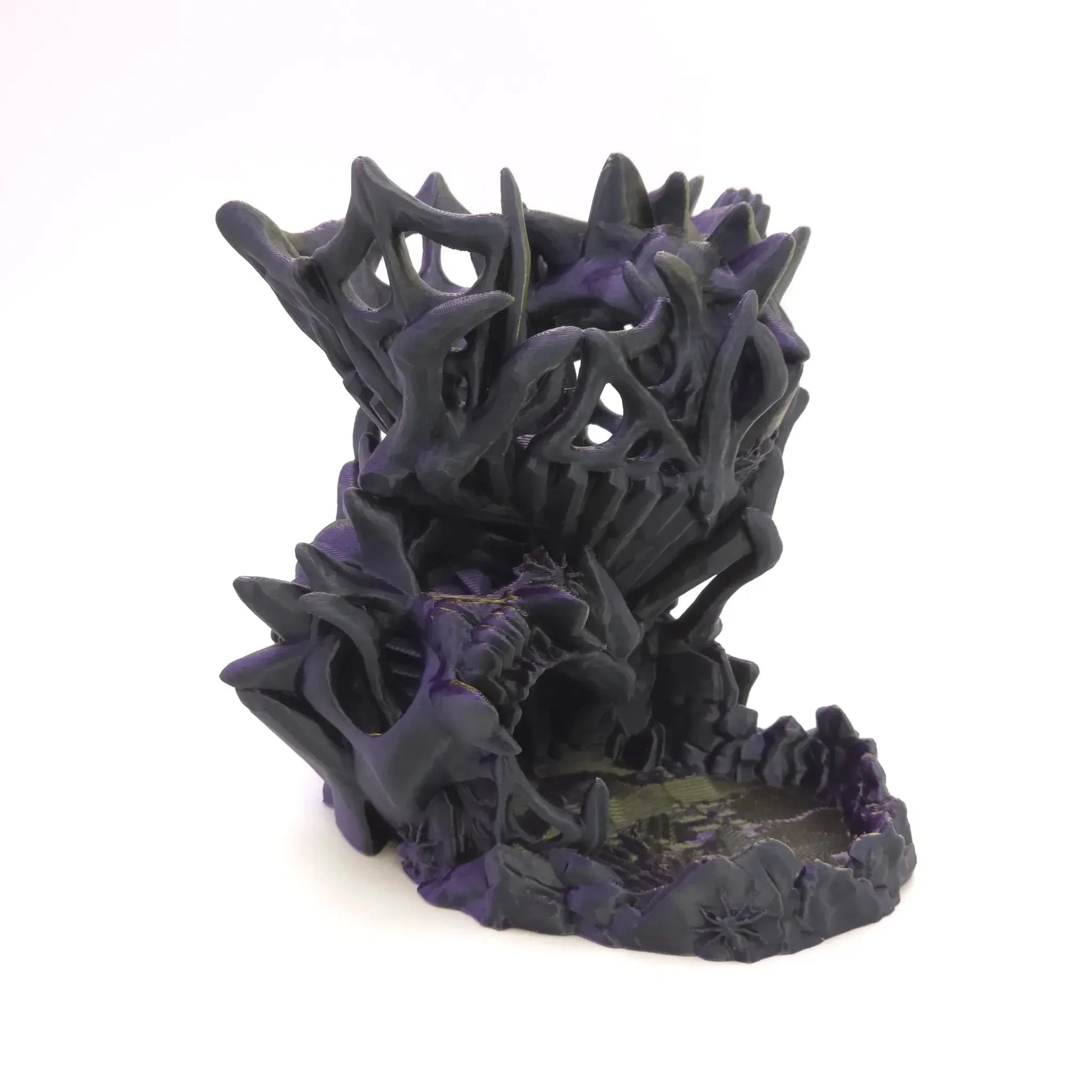 Gruseliger Würfelturm "Alptraum" | Schädel & Dornen Design | Zubehör für D&D, Pen and Paper | Geschenk für Rollenspieler - TobiCrafts3D