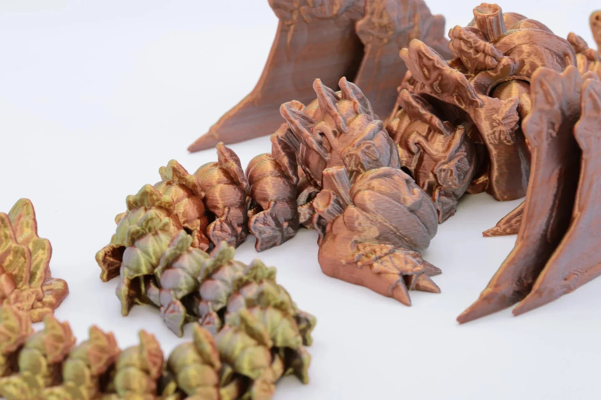 Handgefertigter farbwechselnder Kürbisdrache aus umweltfreundlichem PLA Dekoration und Geschenk - TobiCrafts3D