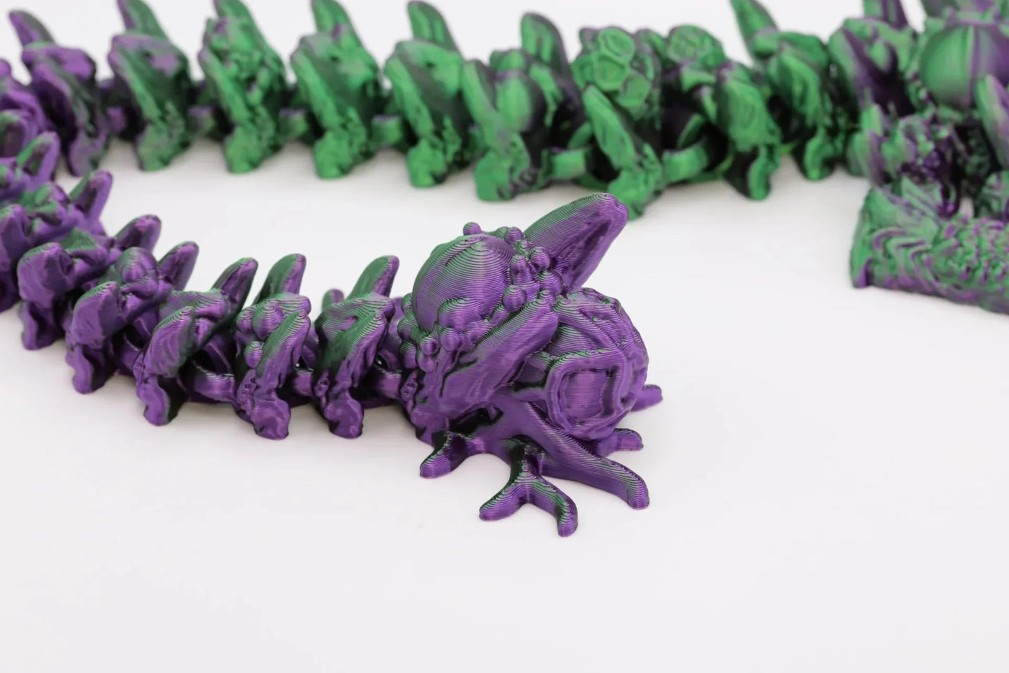 Infizierter Drache 3D gedruckt Halloween Deko beweglicher Drache Grusel Fidget Toy gruselige Dekoidee für Halloween und Sammler - TobiCrafts3D