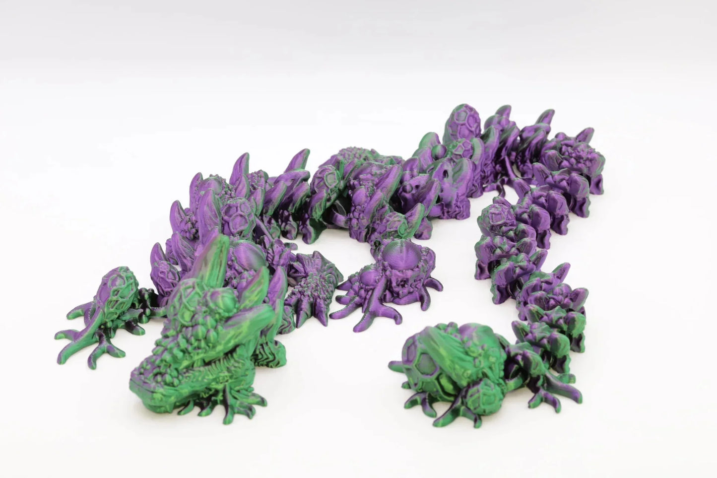 Infizierter Drache 3D gedruckt Halloween Deko beweglicher Drache Grusel Fidget Toy gruselige Dekoidee für Halloween und Sammler - TobiCrafts3D