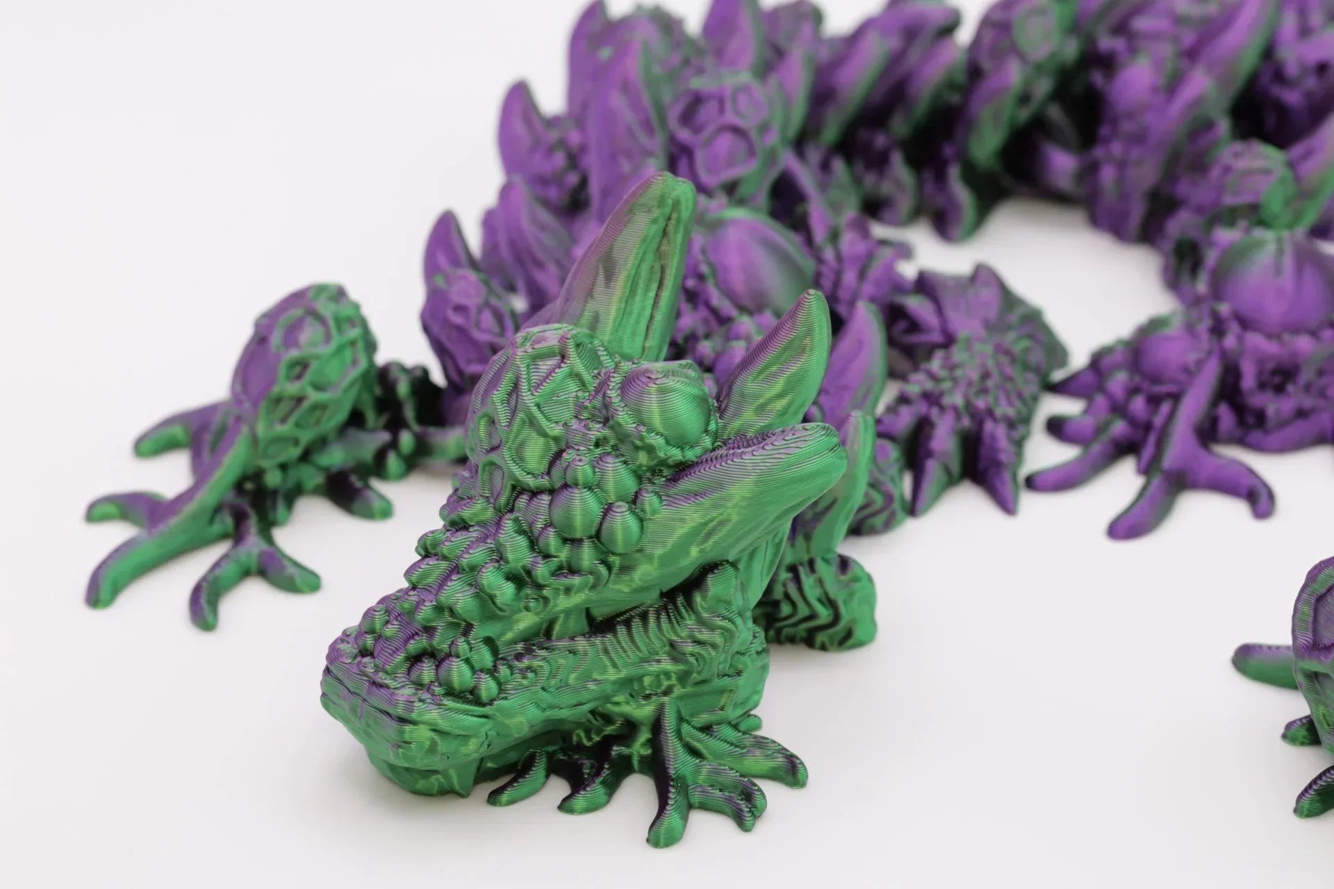 Infizierter Drache 3D gedruckt Halloween Deko beweglicher Drache Grusel Fidget Toy gruselige Dekoidee für Halloween und Sammler - TobiCrafts3D